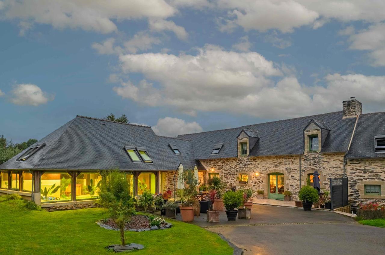 Les Pierres Bleues Bed & Breakfast Saint-Coulitz Exterior foto