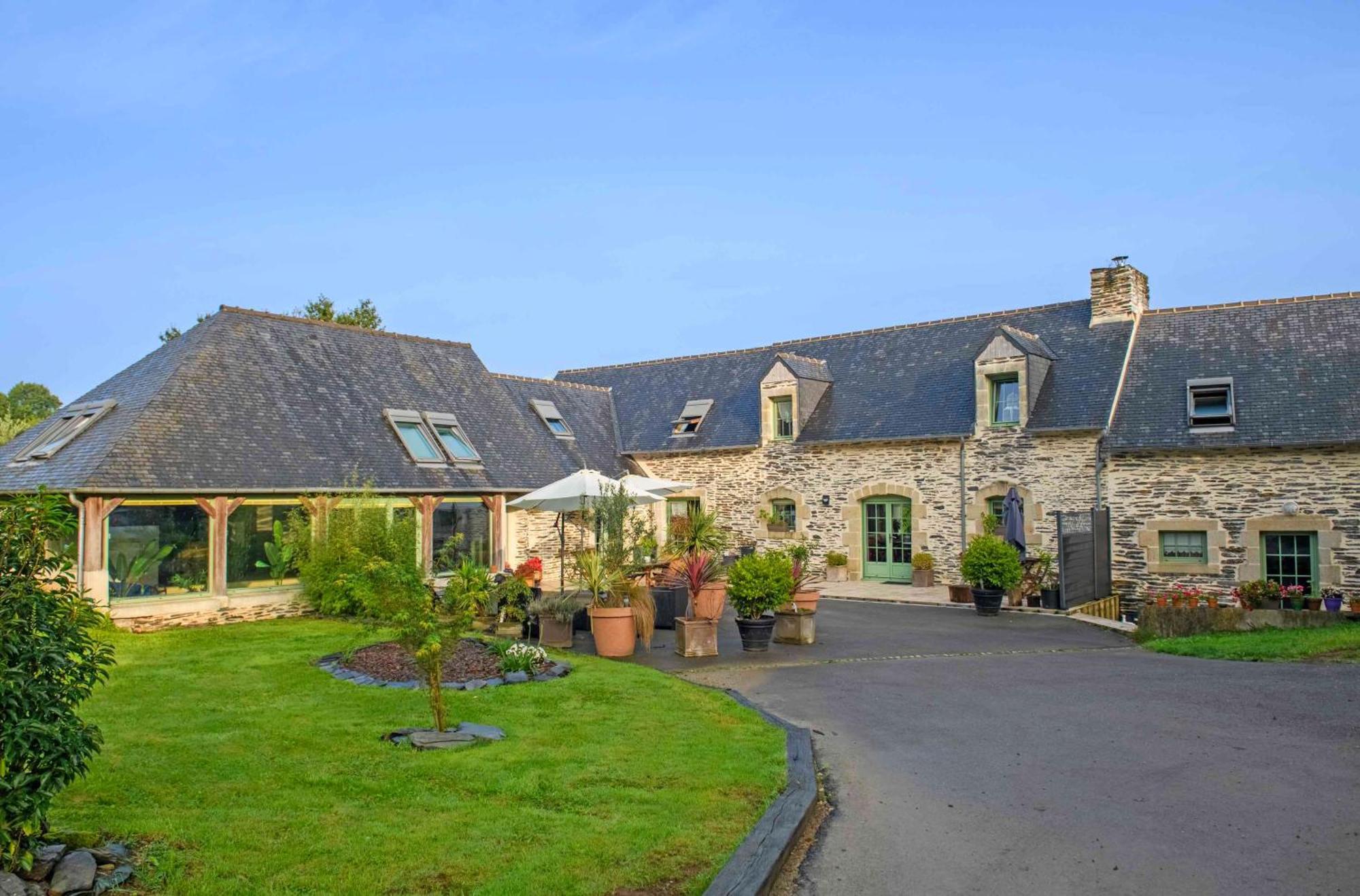 Les Pierres Bleues Bed & Breakfast Saint-Coulitz Exterior foto