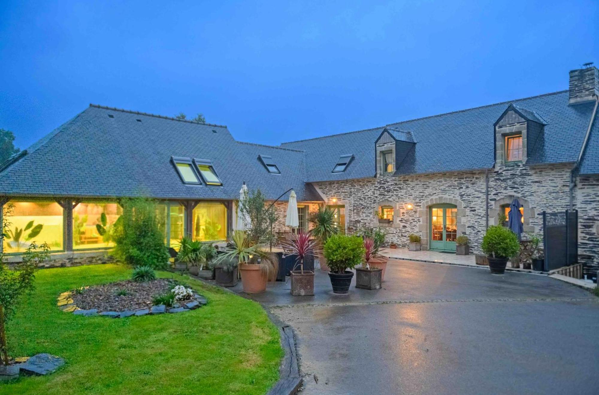 Les Pierres Bleues Bed & Breakfast Saint-Coulitz Exterior foto